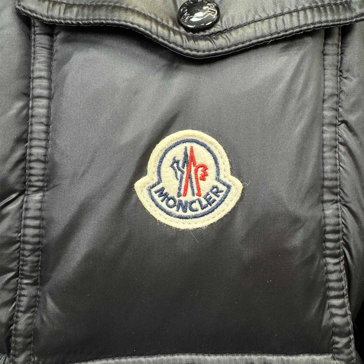 Moncler Montbeliard Hooded Short Down Jacket
