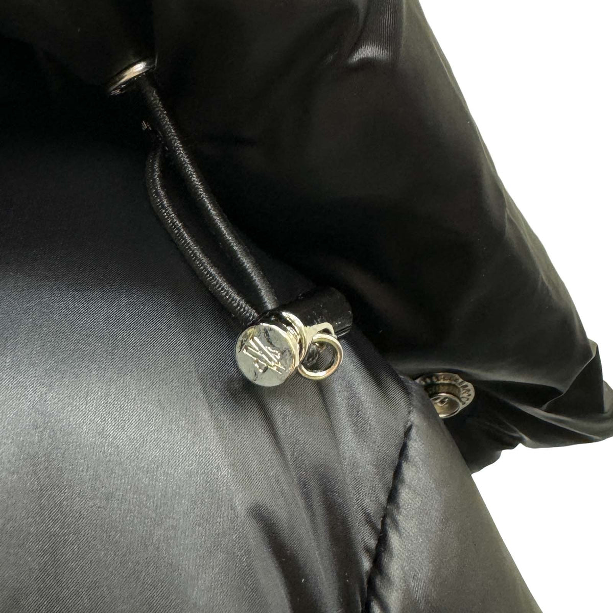 Moncler Montbeliard Hooded Short Down Jacket